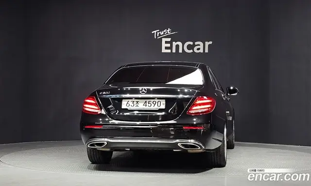 Mercedes-Benz E-Class 2018 2.0 автомат (гидро), миниатюра 4