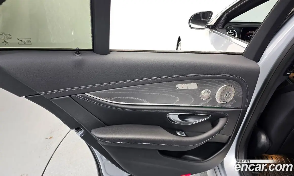 Mercedes-Benz E-Class 2022 2.0 автомат (гидро), фото 15