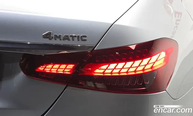 Mercedes-Benz E-Class 2022 2.0 автомат (гидро), миниатюра 9