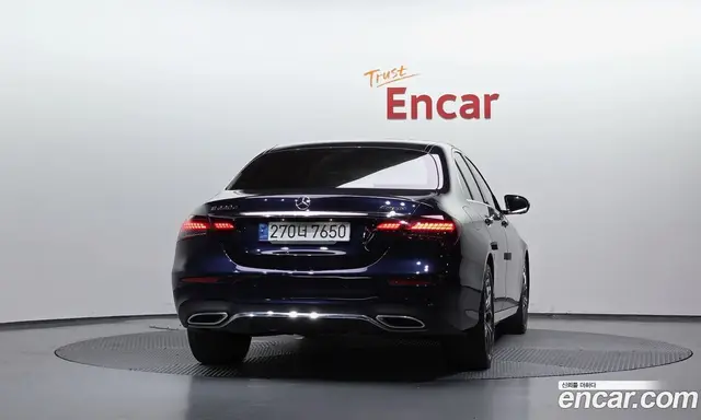 Mercedes-Benz E-Class 2022 1.9 автомат (гидро), миниатюра 4