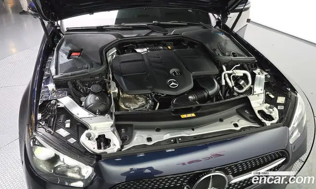 Mercedes-Benz E-Class 2022 1.9 автомат (гидро), миниатюра 6
