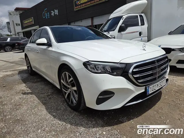 Mercedes-Benz E-Class 2024 2.0 автомат (гидро), миниатюра 3