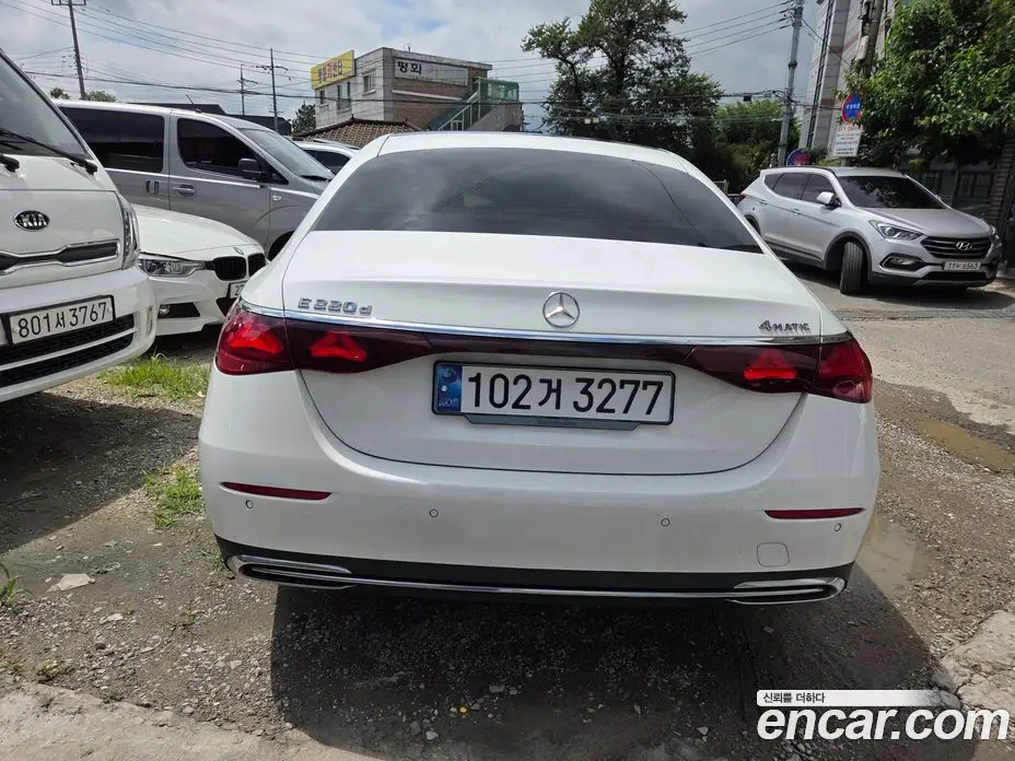 Mercedes-Benz E-Class 2024 2.0 автомат (гидро), фото 4