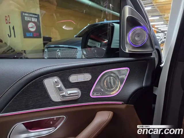 Mercedes-Benz GLS-Class 2024 4.0 автомат (гидро), миниатюра 12