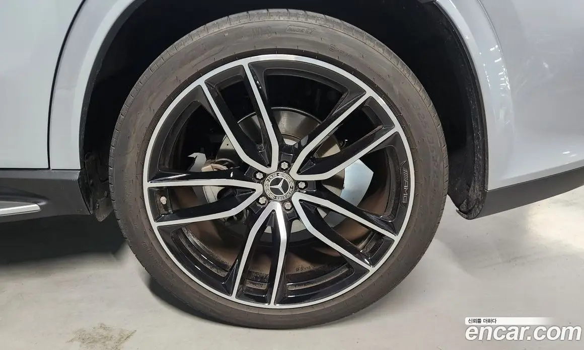 Mercedes-Benz GLS-Class 2024 4.0 автомат (гидро), фото 5