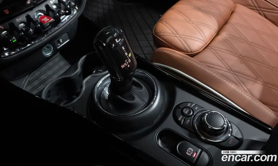 Mini Clubman 2023 2.0 автомат (гидро), фото 12