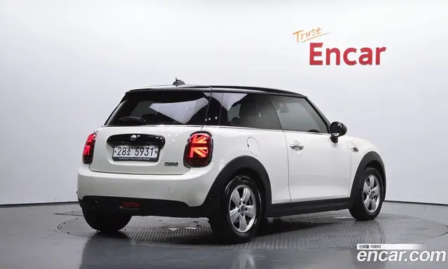 Mini Cooper 2018 1.5 автомат (гидро), миниатюра 2