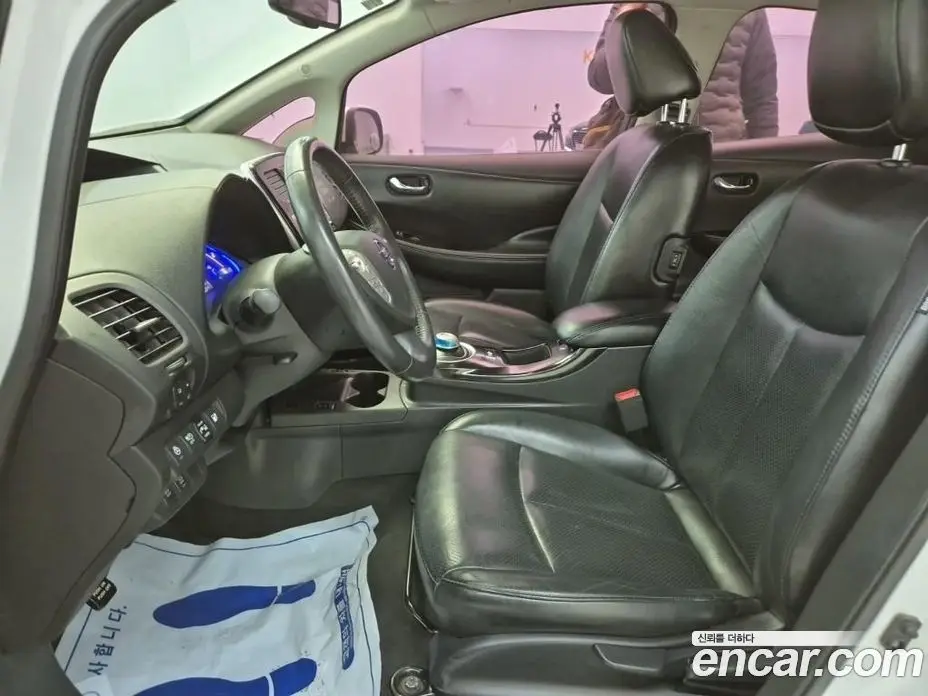 Nissan Leaf 2016 автомат (гидро), фото 11