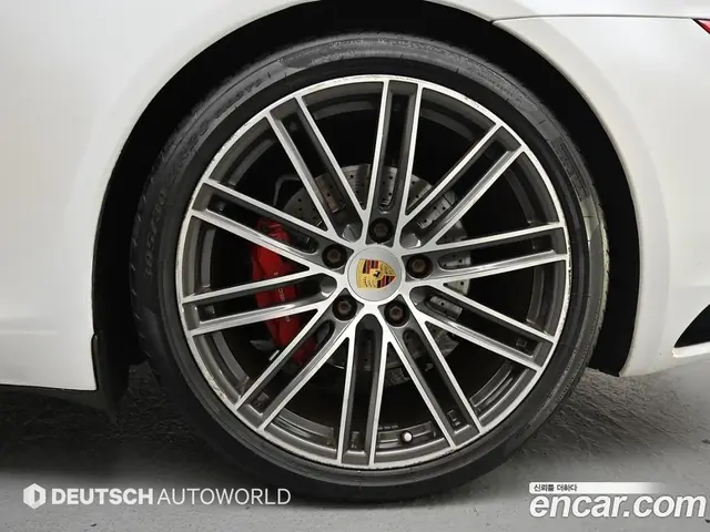 Porsche 911 2016 3.0 автомат (гидро), миниатюра 5