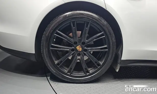 Porsche Panamera 2018 3.0 автомат (гидро), миниатюра 5
