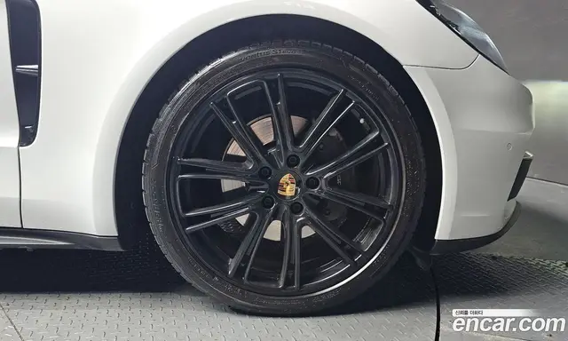 Porsche Panamera 2018 3.0 автомат (гидро), миниатюра 7