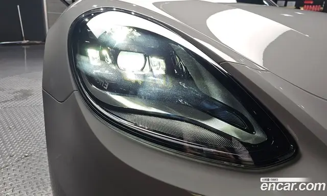 Porsche Panamera 2018 3.0 автомат (гидро), миниатюра 8