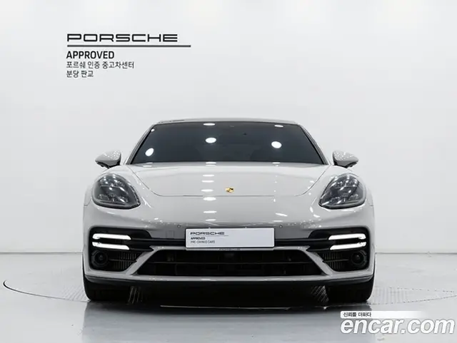 Porsche Panamera 2022 4.0 автомат (гидро), миниатюра 3
