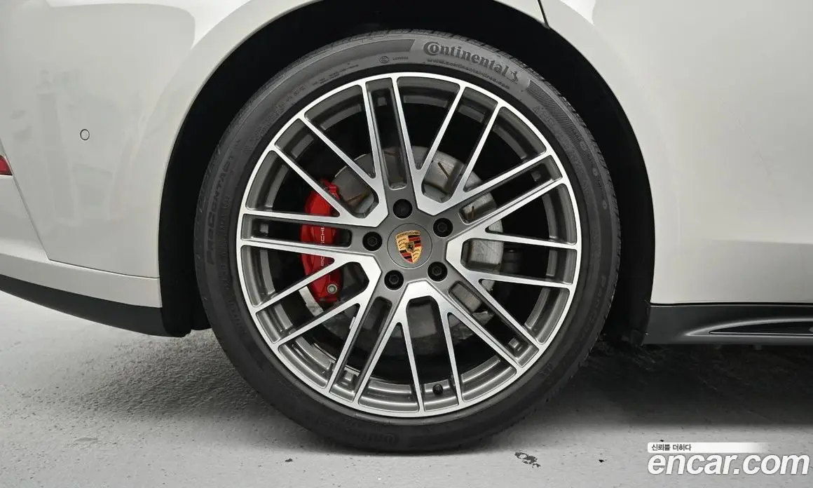 Porsche Panamera 2025 4.0 автомат (гидро), фото 5