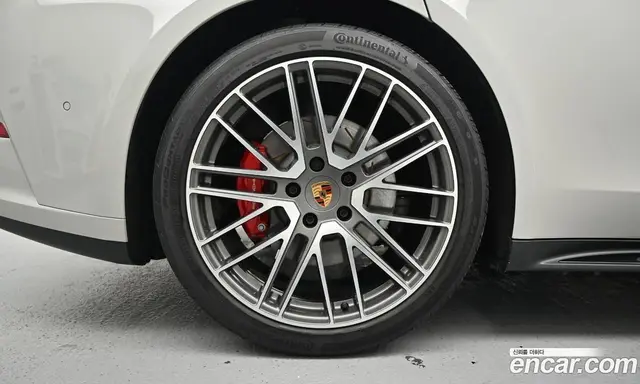 Porsche Panamera 2025 4.0 автомат (гидро), миниатюра 5