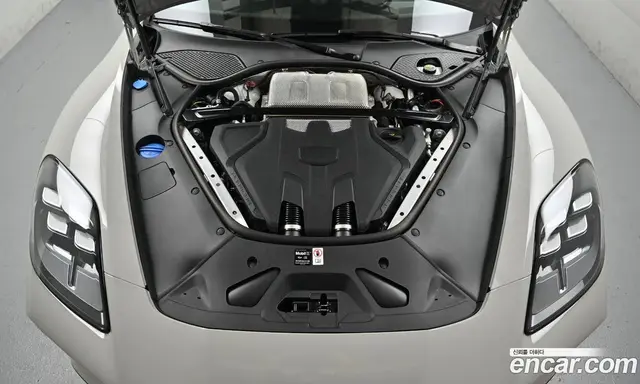 Porsche Panamera 2025 4.0 автомат (гидро), миниатюра 6