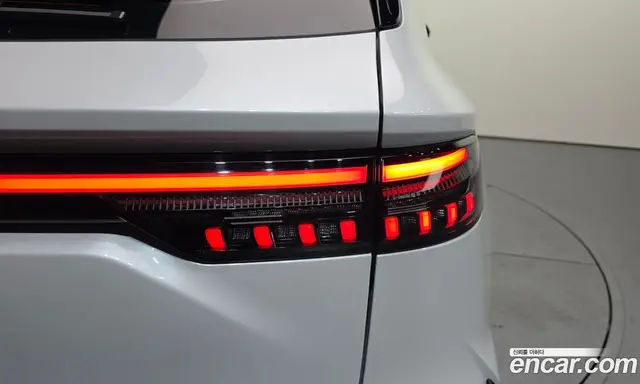 Renault (Samsung) Grand Koleos 2024 2.0 автомат (гидро), миниатюра 9