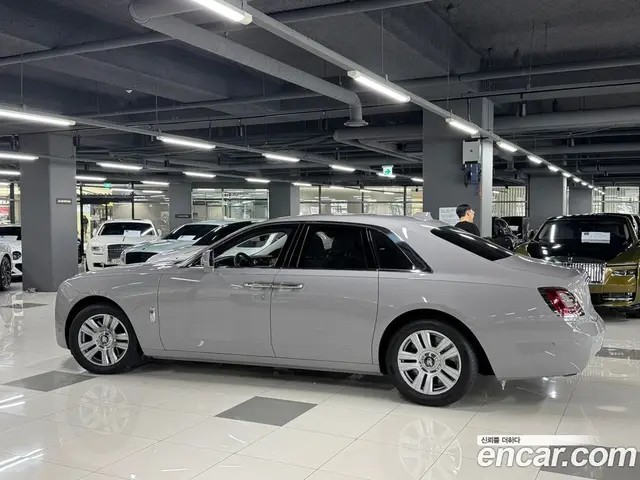 Rolls-Royce Ghost 2022 6.7 автомат (гидро), миниатюра 2