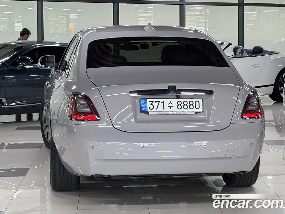 Rolls-Royce Ghost 2022 6.7 автомат (гидро), фото 3