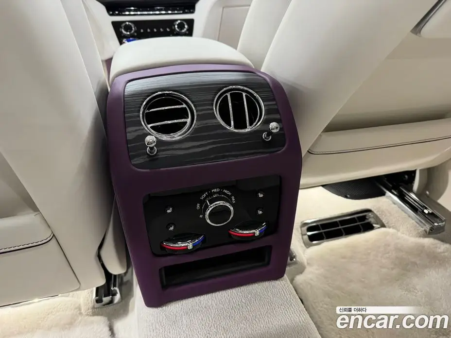 Rolls-Royce Ghost 2022 6.7 автомат (гидро), фото 7