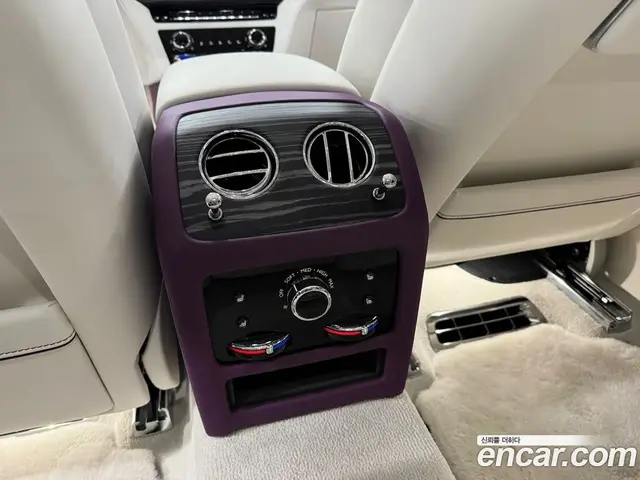 Rolls-Royce Ghost 2022 6.7 автомат (гидро), миниатюра 7