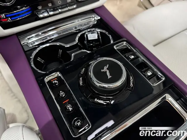 Rolls-Royce Ghost 2022 6.7 автомат (гидро), миниатюра 8