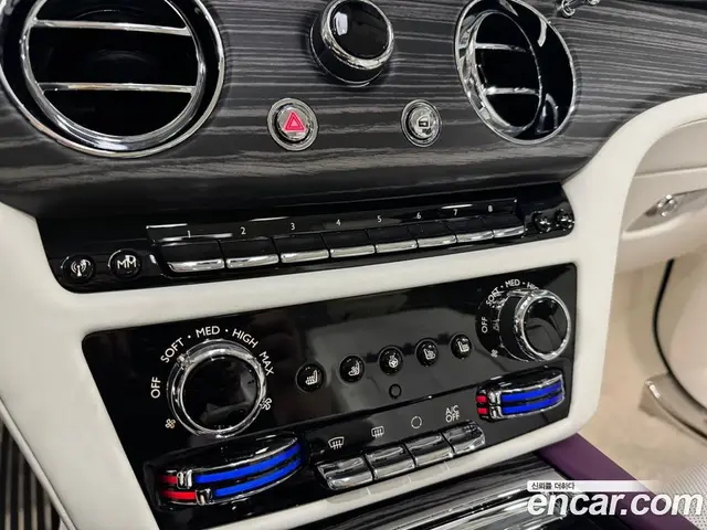 Rolls-Royce Ghost 2022 6.7 автомат (гидро), миниатюра 9