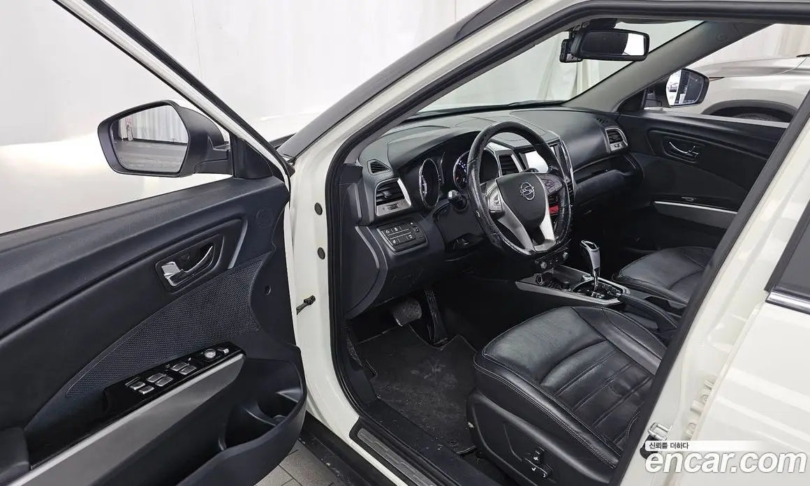 SsangYong TIBOLI 2015 1.6 автомат (гидро), фото 13
