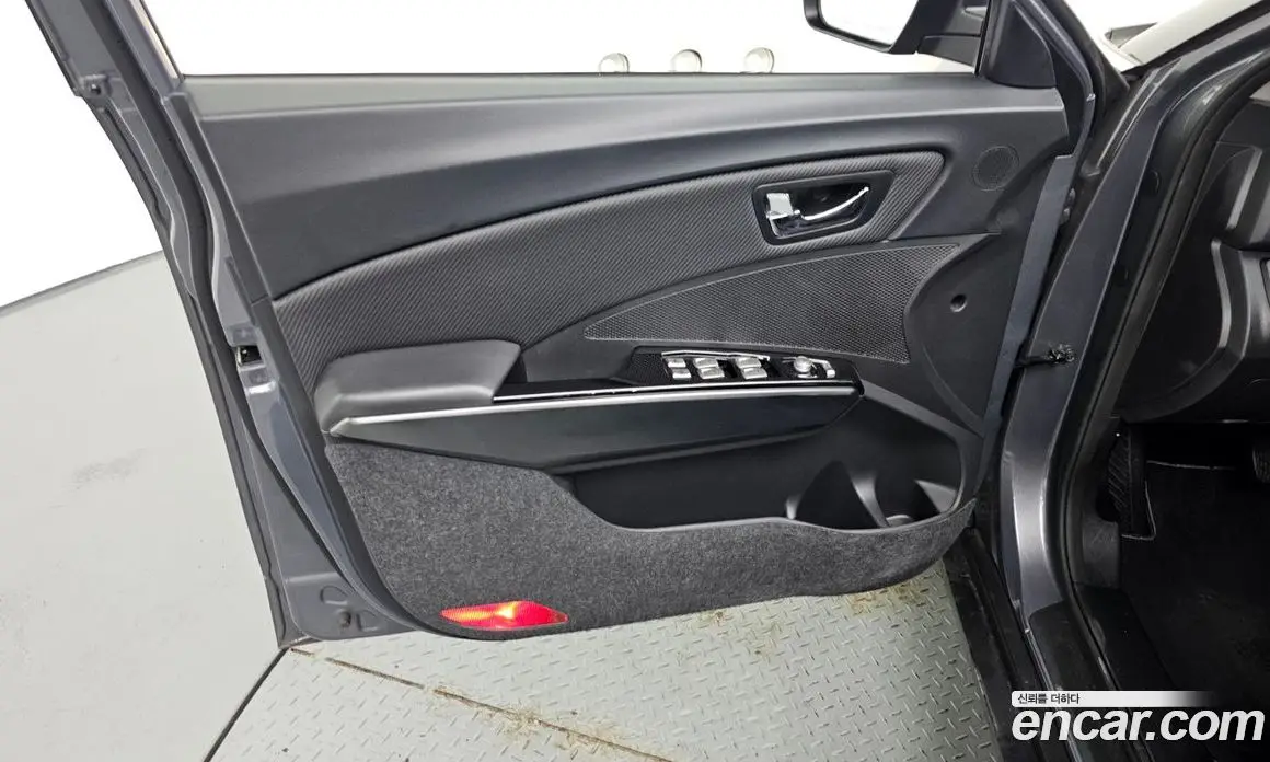 SsangYong TIBOLI 2016 1.6 автомат (гидро), фото 14