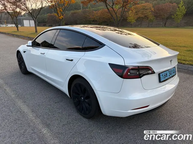 Tesla Model 3 2022 автомат (гидро), миниатюра 2