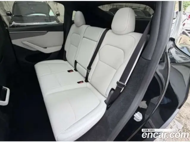 Tesla Model Y 2026 автомат (гидро), миниатюра 10