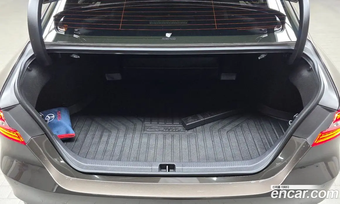 Toyota Camry 2019 2.5 автомат (гидро), фото 20