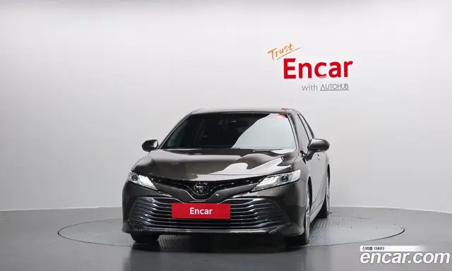 Toyota Camry 2019 2.5 автомат (гидро), миниатюра 3