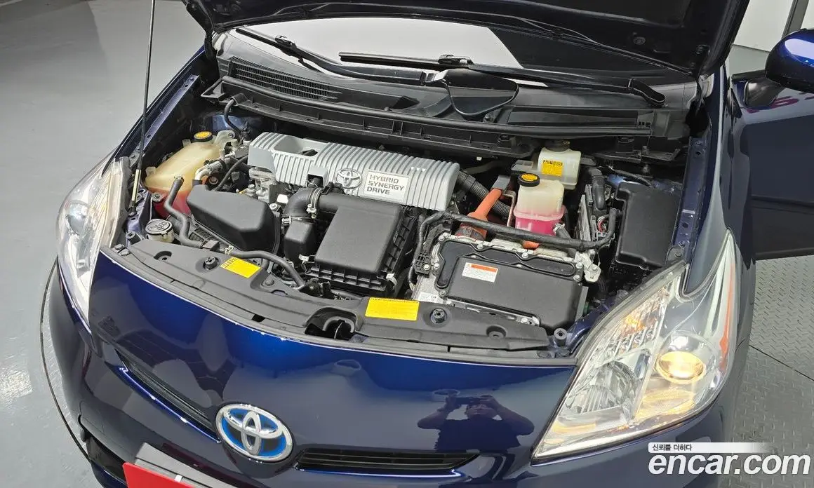 Toyota Prius 2013 1.8 автомат (гидро), фото 6
