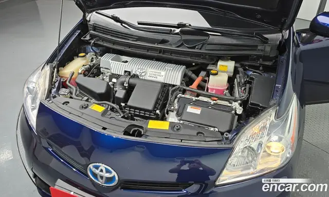 Toyota Prius 2013 1.8 автомат (гидро), миниатюра 6