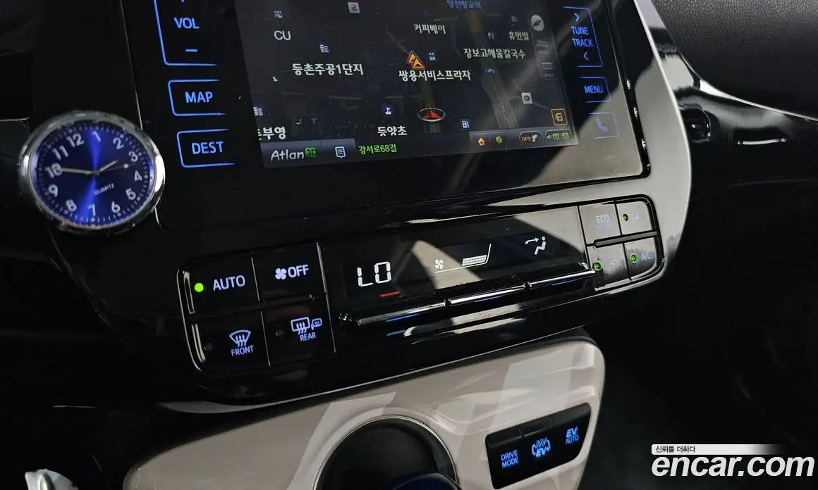 Toyota Prius 2017 1.8 автомат (гидро), фото 17