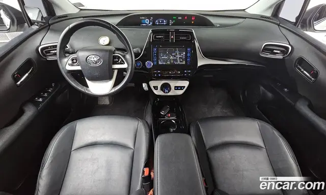 Toyota Prius 2017 1.8 автомат (гидро), миниатюра 7