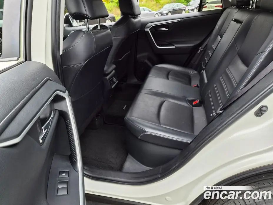 Toyota RAV4 2019 2.5 автомат (гидро), фото 20