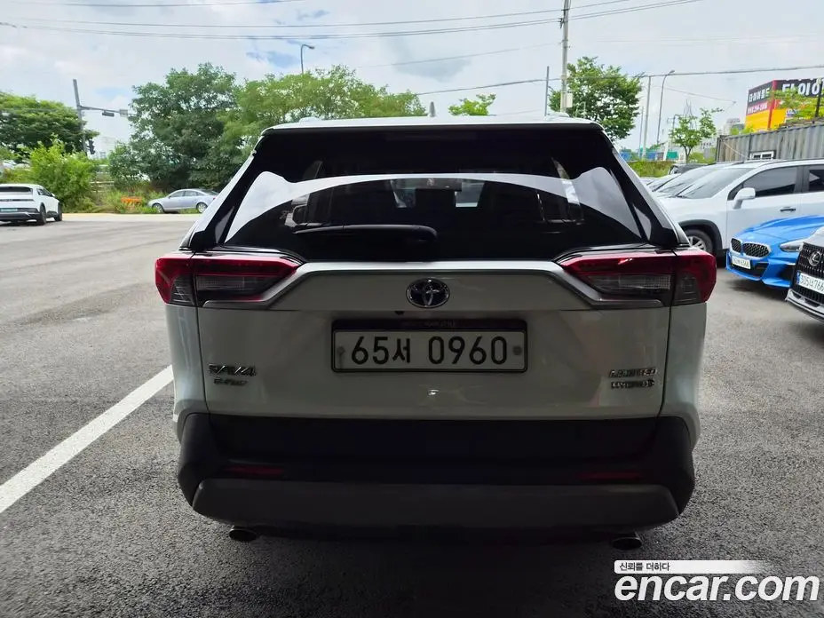 Toyota RAV4 2019 2.5 автомат (гидро), фото 3