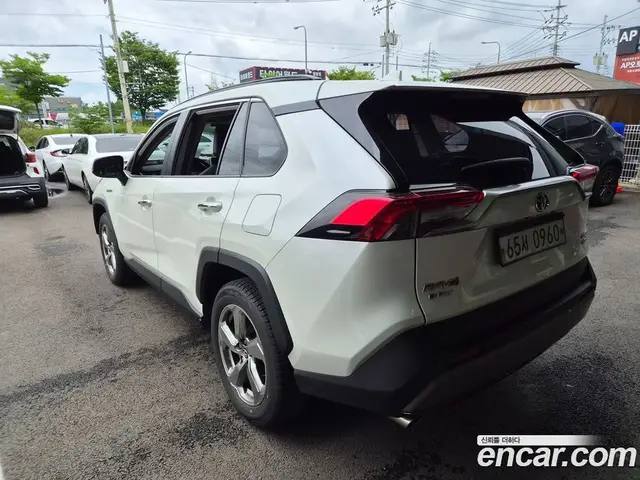 Toyota RAV4 2019 2.5 автомат (гидро), миниатюра 4