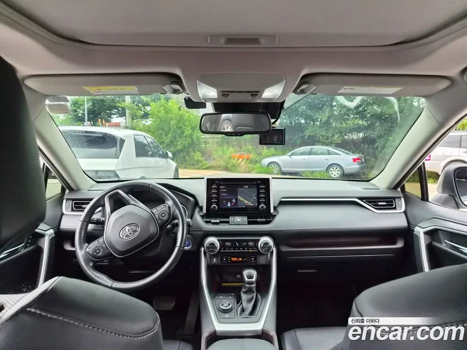 Toyota RAV4 2019 2.5 автомат (гидро), фото 7