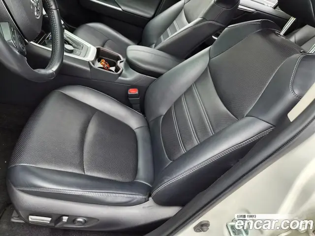 Toyota RAV4 2019 2.5 автомат (гидро), миниатюра 10
