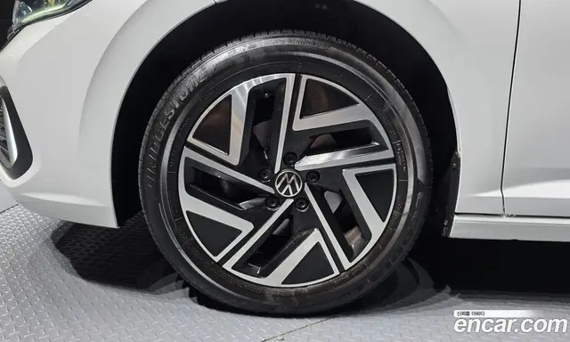 Volkswagen Jetta 2023 1.5 автомат (гидро), миниатюра 5
