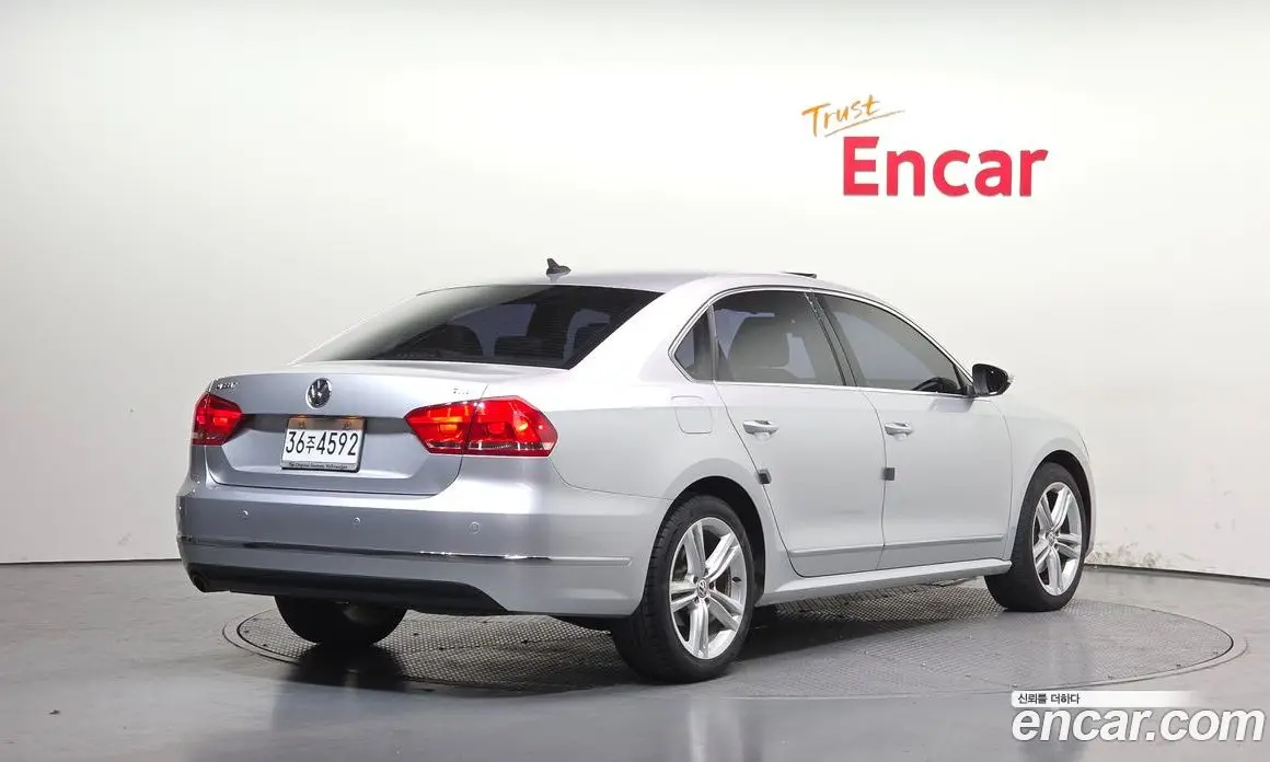 Volkswagen Passat 2013 2.0 автомат (гидро), фото 2 Volkswagen Passat 2013 2.0 автомат (гидро), фото 2