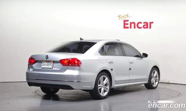 Volkswagen Passat 2013 2.0 автомат (гидро), миниатюра 2 Volkswagen Passat 2013 2.0 автомат (гидро), миниатюра 2
