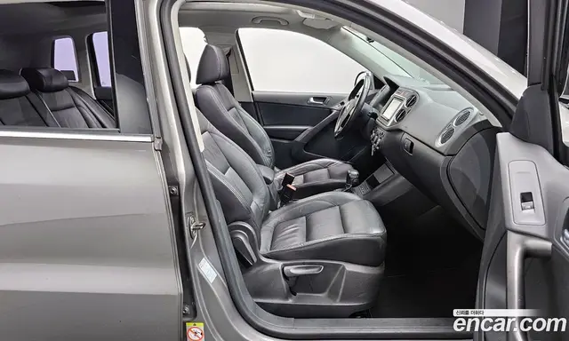 Volkswagen Tiguan 2009 2.0 автомат (гидро), миниатюра 10