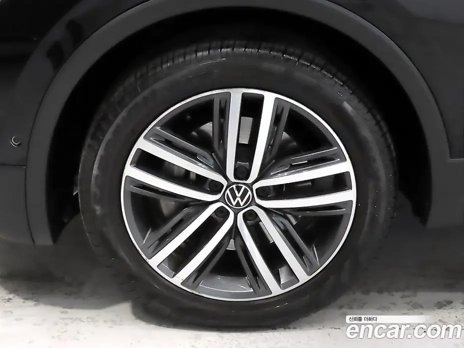 Volkswagen Tiguan 2023 2.0 автомат (гидро), фото 5