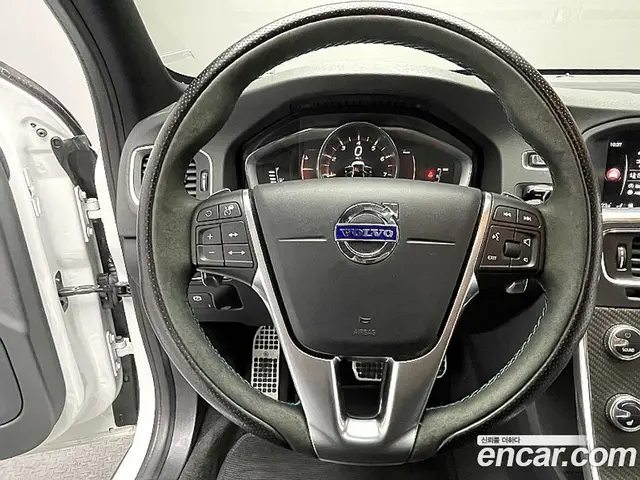Volvo S60 2017 2.0 автомат (гидро), миниатюра 11 Volvo S60 2017 2.0 автомат (гидро), миниатюра 11