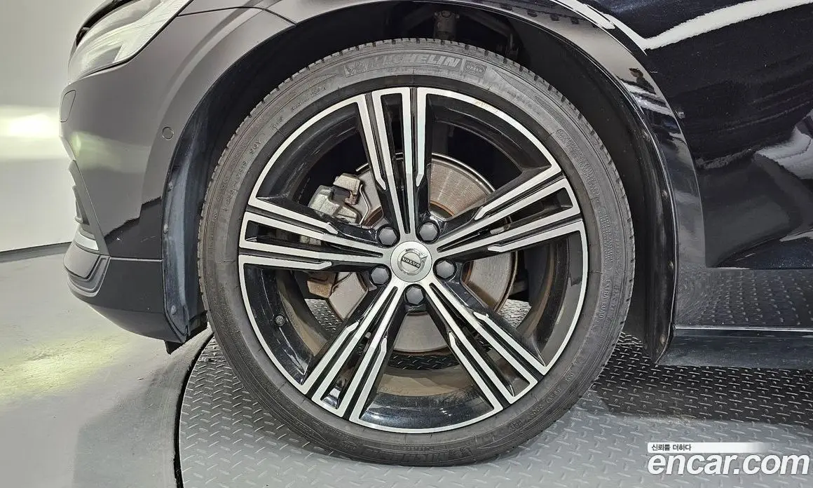 Volvo S60 2020 2.0 автомат (гидро), фото 5