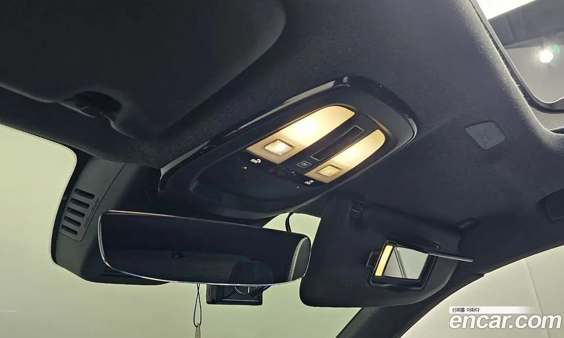 Volvo XC40 2022 0.2 автомат (гидро), фото 22